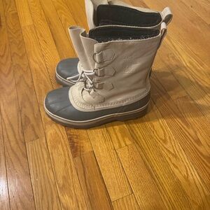 Sorel men’s winter boots Tan and Gray size 8.5